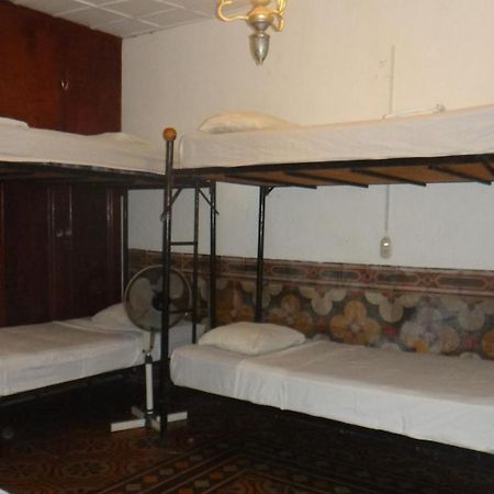 Hostal Sonati Леон Экстерьер фото