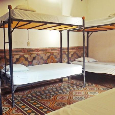 Hostal Sonati Леон Экстерьер фото