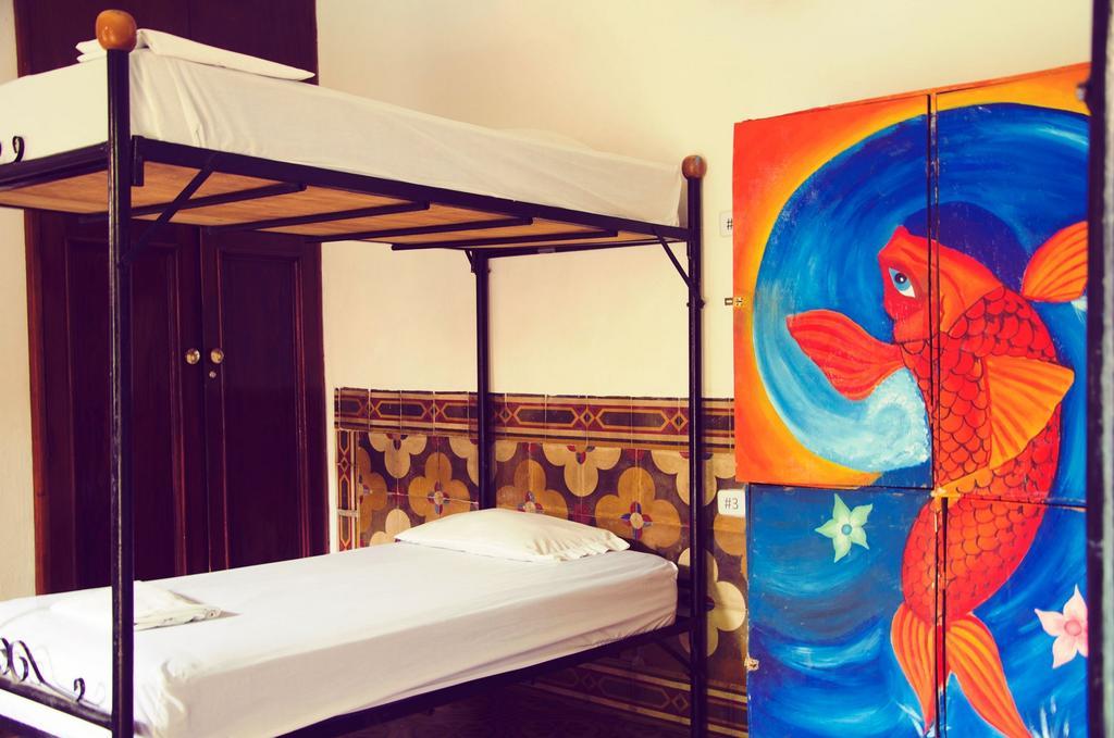 Hostal Sonati Леон Экстерьер фото